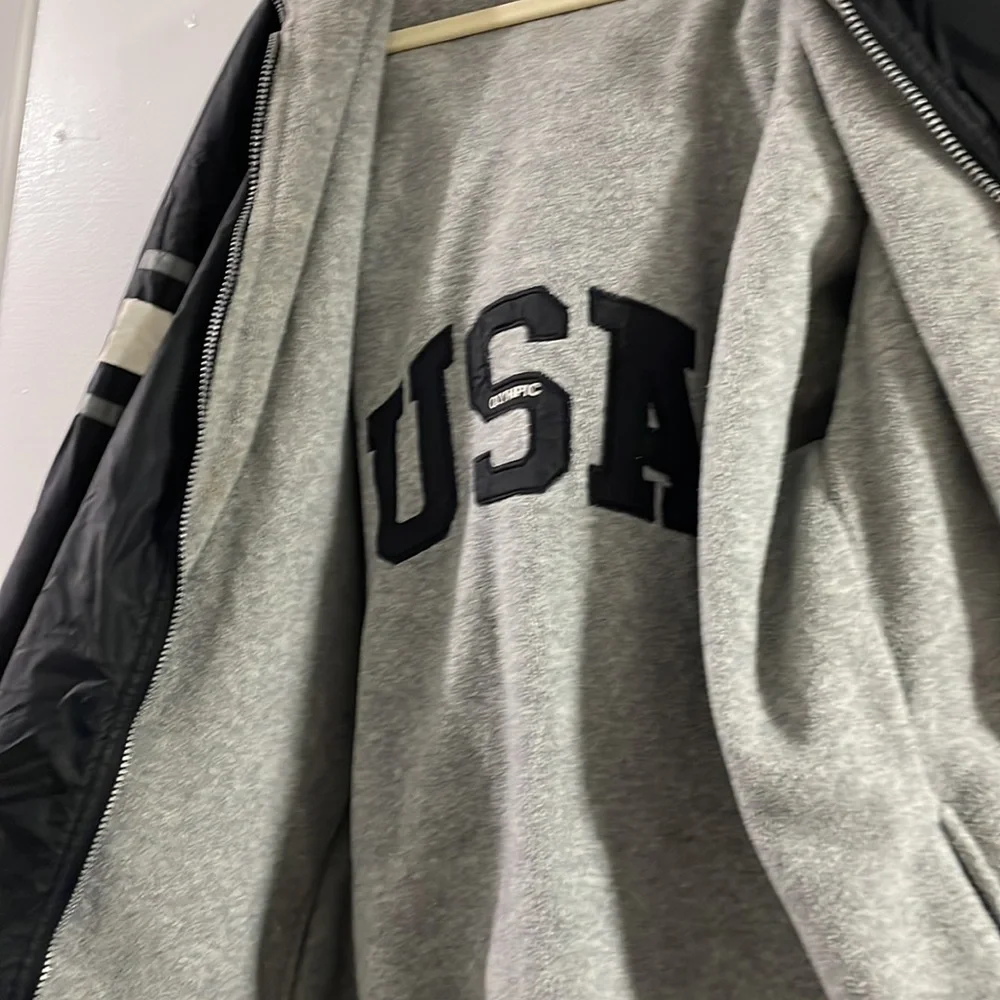 Jacket - Picture 2 of 3